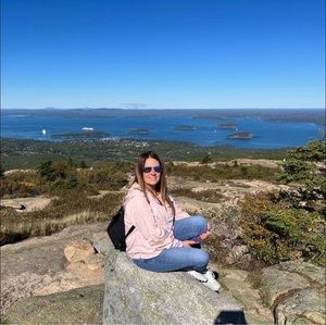 Meet your Posher, Janet